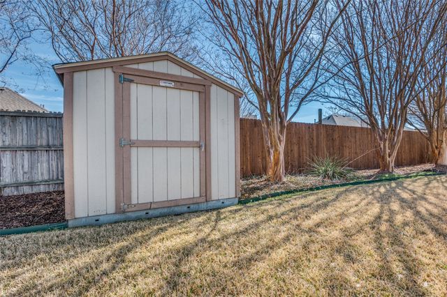 526 Meandering Way, Midlothian, TX 76065