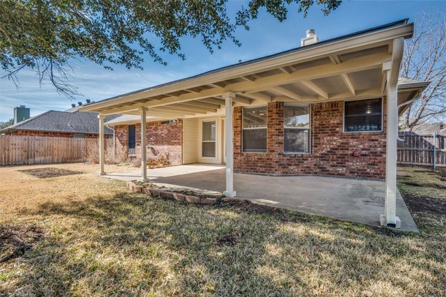526 Meandering Way, Midlothian, TX 76065