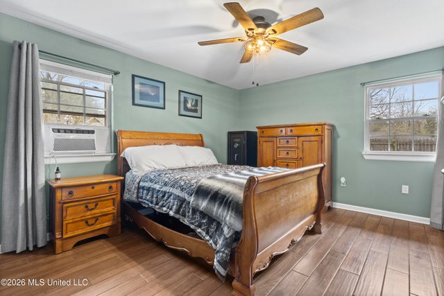 6321 Chaucer Drive, Ocean Springs, MS 39564