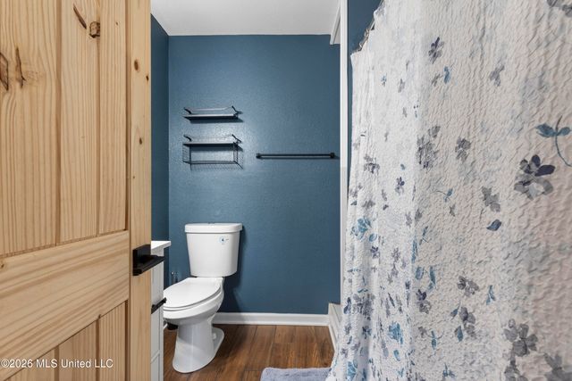 6321 Chaucer Drive, Ocean Springs, MS 39564