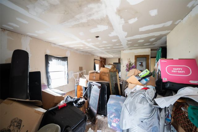 1918 Roosevelt Street, Huntsville, TX 77320