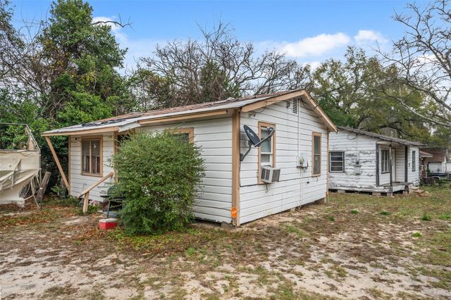 1918 Roosevelt Street, Huntsville, TX 77320