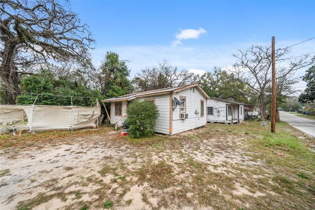 1918 Roosevelt Street, Huntsville, TX 77320