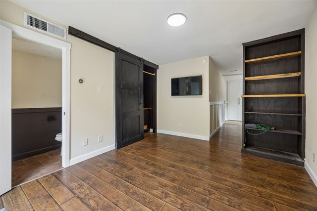 6503 Ridgecrest Road 109I, Dallas, TX 75231