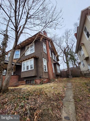 32 OAK LN, Trenton, NJ 08618