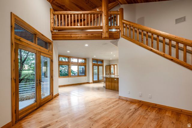 5910 S WHITEWATER CIR, Holladay, UT 84121