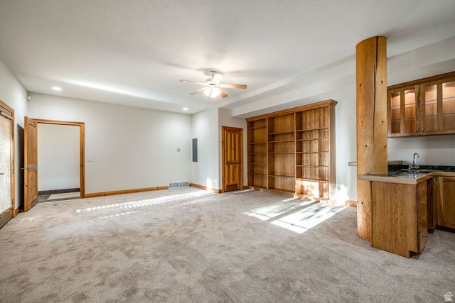 5910 S WHITEWATER CIR, Holladay, UT 84121