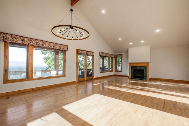 5910 S WHITEWATER CIR, Holladay, UT 84121