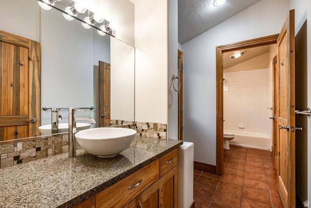 5910 S WHITEWATER CIR, Holladay, UT 84121