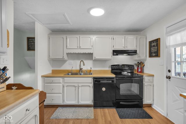 7615 Natchez Court, Indianapolis, IN 46217