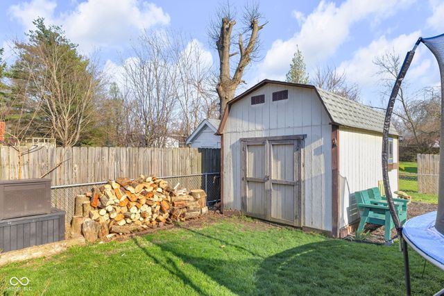 7615 Natchez Court, Indianapolis, IN 46217