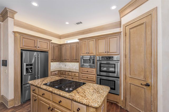 3200 Clymer Drive, Plano, TX 75025