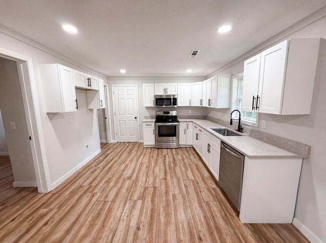 1313 Eastbrook Road, Dalton, GA 30721