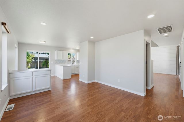 402 Orting Avenue NW, Orting, WA 98360