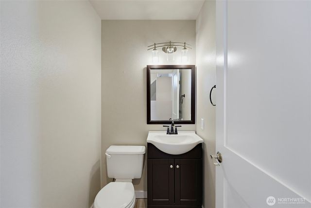 402 Orting Avenue NW, Orting, WA 98360