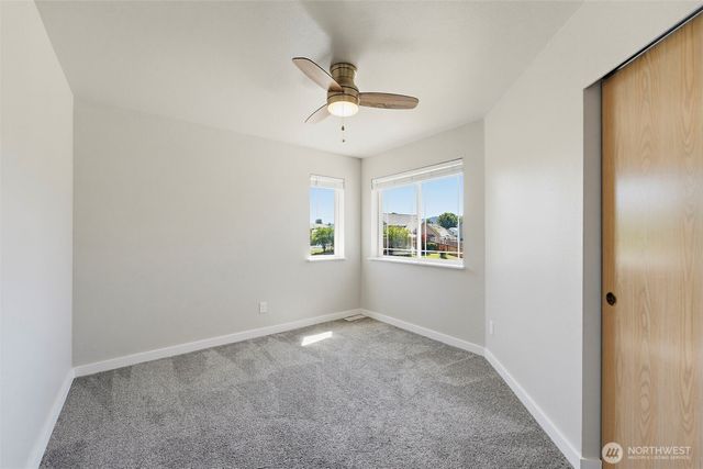 402 Orting Avenue NW, Orting, WA 98360