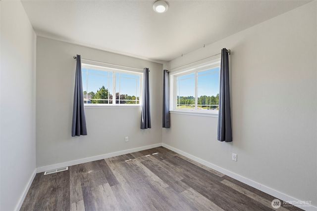 402 Orting Avenue NW, Orting, WA 98360
