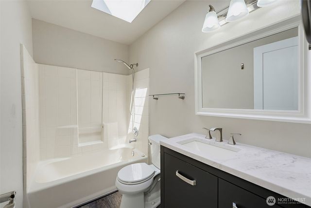 402 Orting Avenue NW, Orting, WA 98360