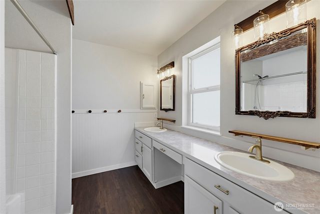 402 Orting Avenue NW, Orting, WA 98360