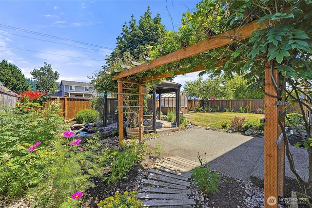 402 Orting Avenue NW, Orting, WA 98360
