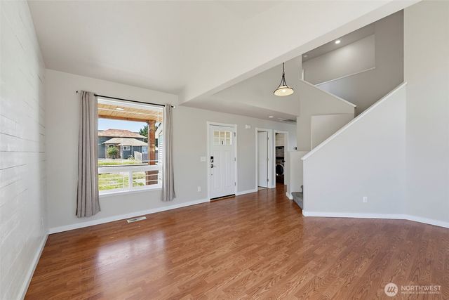 402 Orting Avenue NW, Orting, WA 98360
