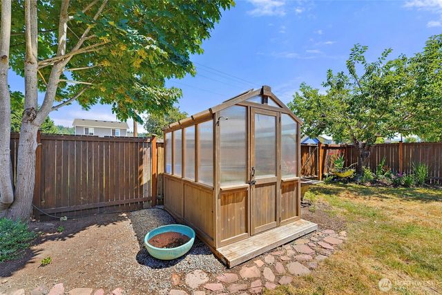 402 Orting Avenue NW, Orting, WA 98360