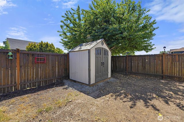 402 Orting Avenue NW, Orting, WA 98360