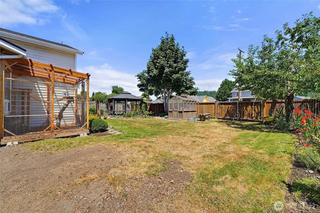 402 Orting Avenue NW, Orting, WA 98360