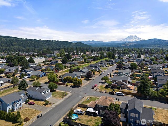 402 Orting Avenue NW, Orting, WA 98360