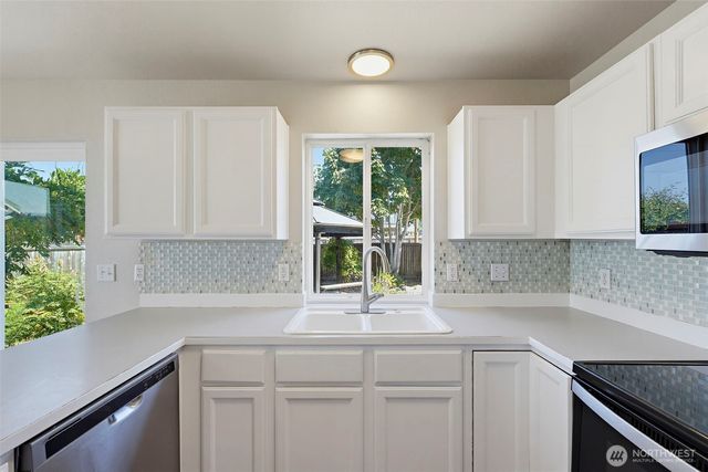 402 Orting Avenue NW, Orting, WA 98360