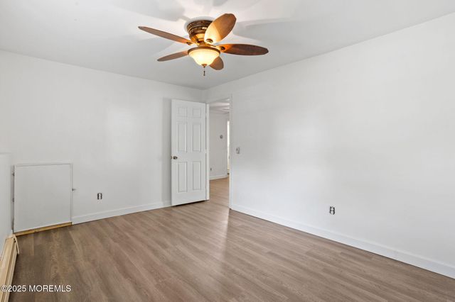 1221 Bewick Street, Toms River, NJ 08753