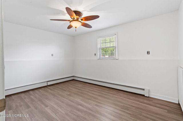 1221 Bewick Street, Toms River, NJ 08753