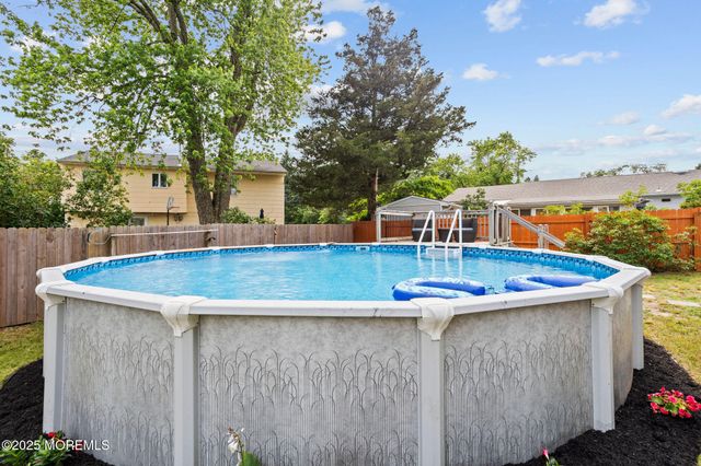 1221 Bewick Street, Toms River, NJ 08753