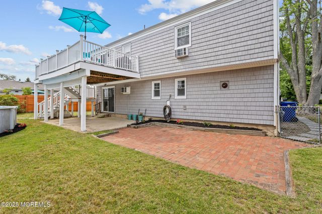 1221 Bewick Street, Toms River, NJ 08753