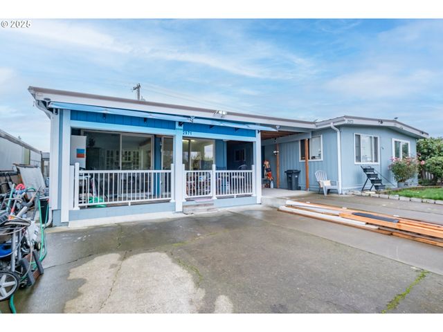 2973 SURFWOOD Dr Ne, Salem, OR 97305