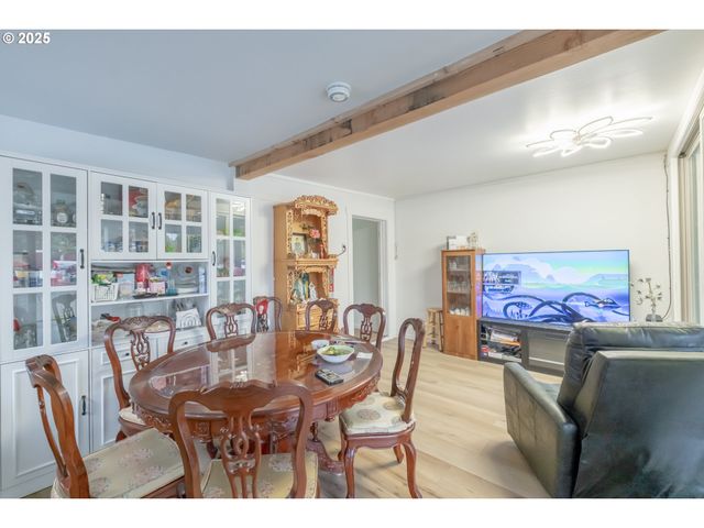 2973 SURFWOOD Dr Ne, Salem, OR 97305