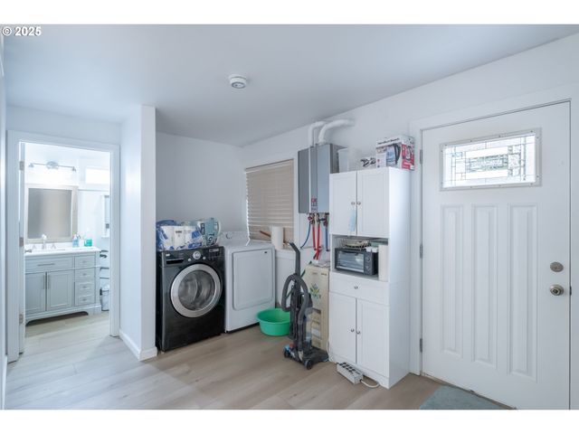 2973 SURFWOOD Dr Ne, Salem, OR 97305