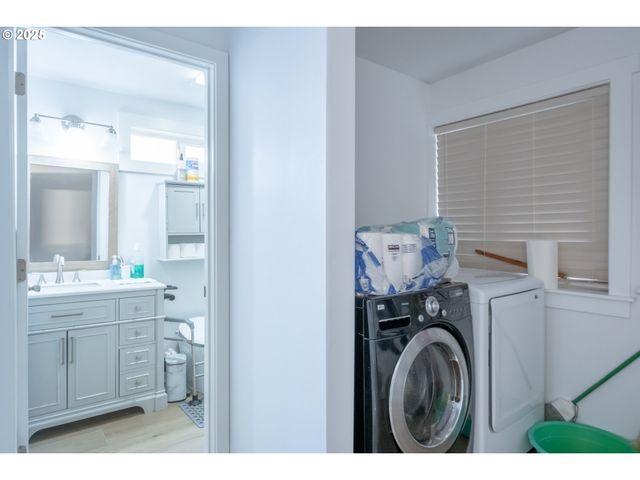 2973 SURFWOOD Dr Ne, Salem, OR 97305