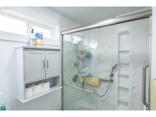 2973 SURFWOOD Dr Ne, Salem, OR 97305