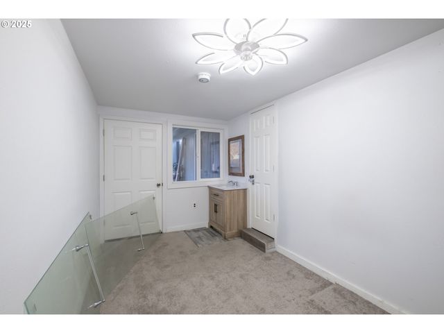 2973 SURFWOOD Dr Ne, Salem, OR 97305