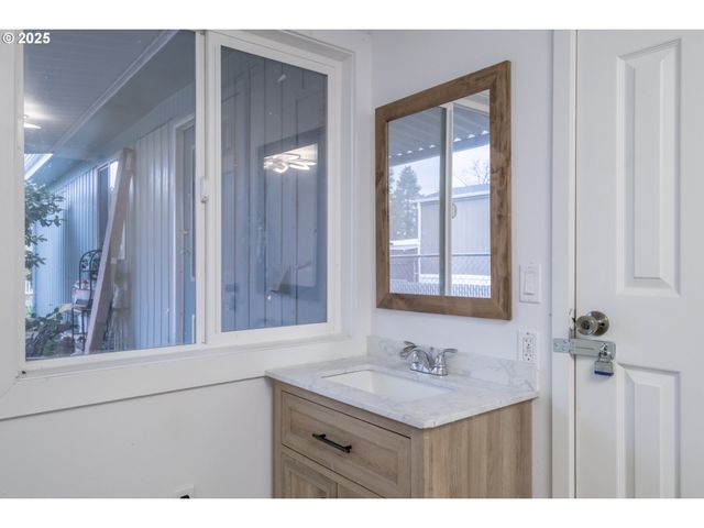 2973 SURFWOOD Dr Ne, Salem, OR 97305