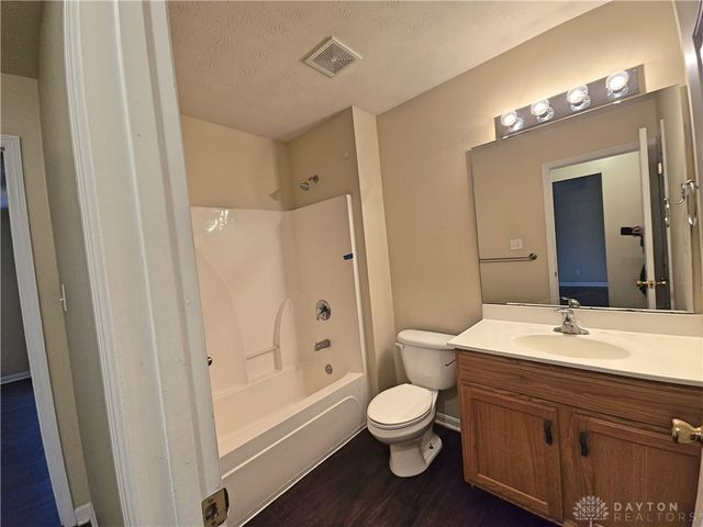 8676 Sweetbriar Court, Franklin, OH 45005