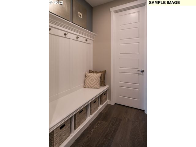 435 W IVY St, Washougal, WA 98671