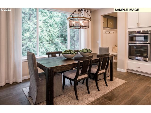 435 W IVY St, Washougal, WA 98671