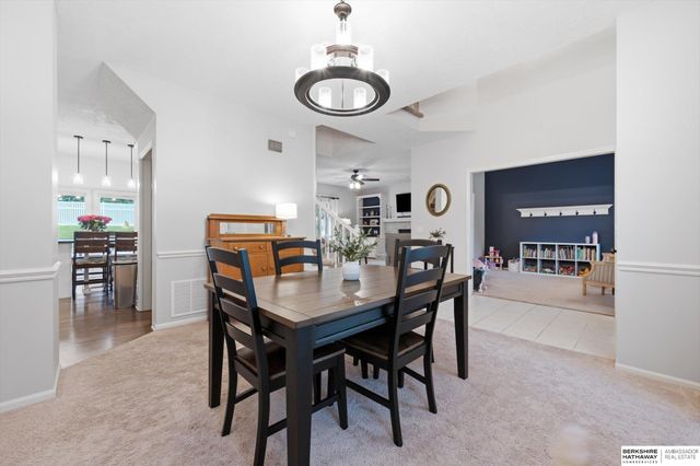 6515 S 159th Avenue, Omaha, NE 68135