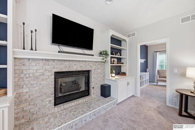 6515 S 159th Avenue, Omaha, NE 68135