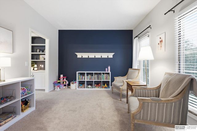 6515 S 159th Avenue, Omaha, NE 68135