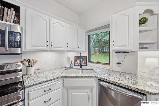 6515 S 159th Avenue, Omaha, NE 68135