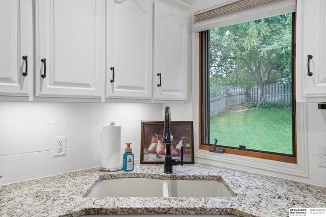 6515 S 159th Avenue, Omaha, NE 68135