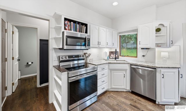 6515 S 159th Avenue, Omaha, NE 68135